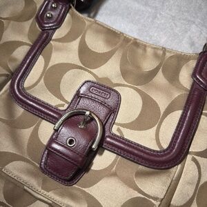 Coach Signature Buckle Tote — F25294 Khaki/Berry (Signature Sateen “C” Canvas)